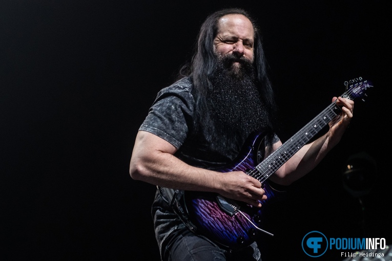 Dream Theater op Dream Theater - 10/02 - De Oosterpoort foto