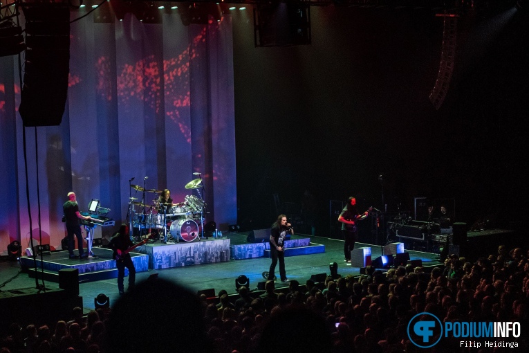 Dream Theater op Dream Theater - 10/02 - De Oosterpoort foto