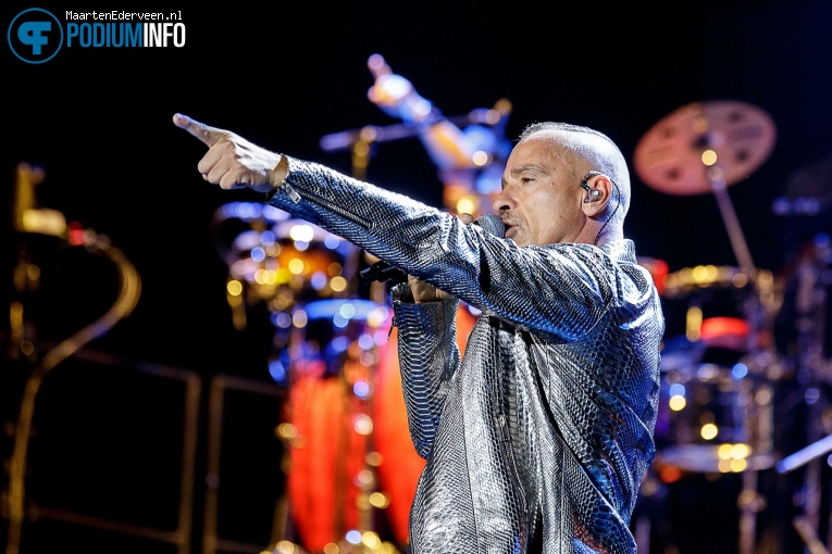 Eros Ramazzotti op Eros Ramazzotti - 16/02 - Ziggo Dome foto