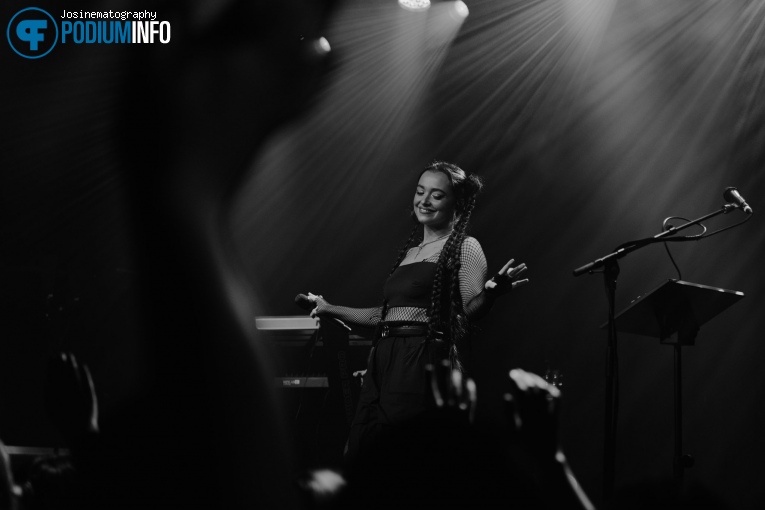 NEVE op Ryan Mack - 17/02 - Melkweg foto