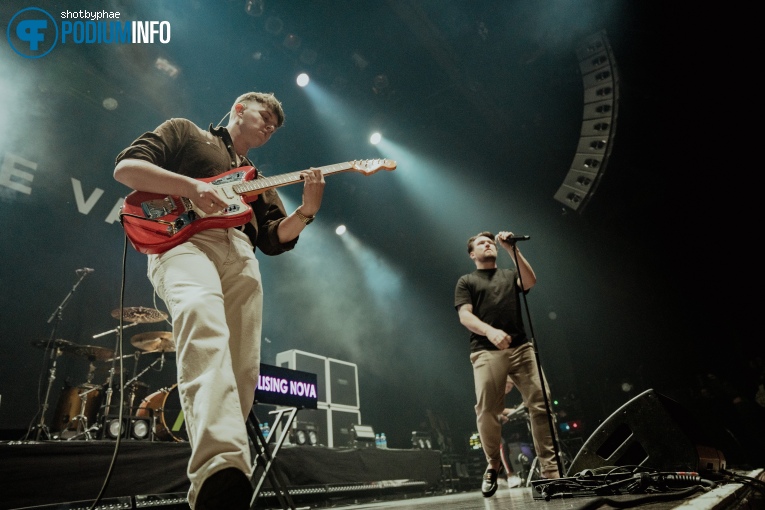 Idolising Nova op The Vamps - 28/02 - TivoliVredenburg foto