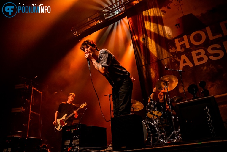 Holding Absence op Electric Callboy - 28/02 - 013 foto
