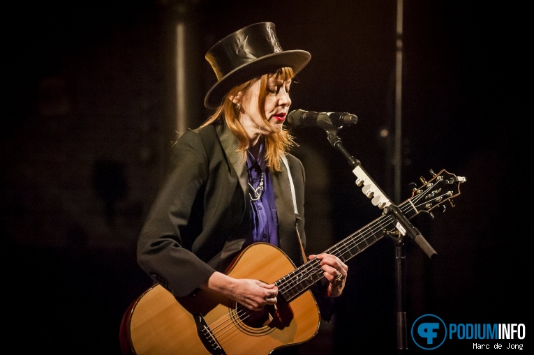 Suzanne Vega op Suzanne Vega - 04/03 - Arminius foto