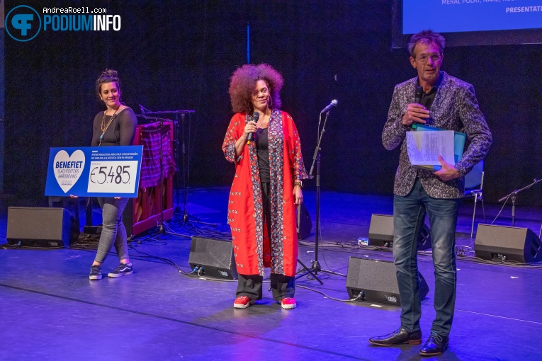 Babs Gons op Benefiet slachtoffers aardbeving Turkije en Syrië - 22/02 - Podium Mozaiek foto