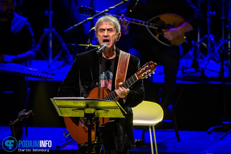 George Dalaras op George Dalaras - 03/03 - Nieuwe Luxor Theater foto