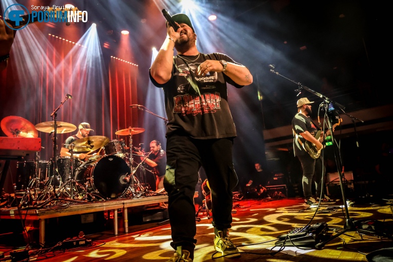 Mitchell Tenpenny op Mitchell Tenpenny / Morgan Evans - 07/03 - TivoliVredenburg foto