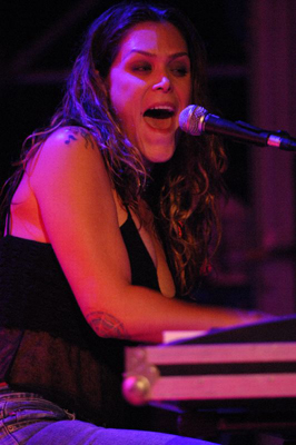 Beth Hart op Huntenpop 2004 foto