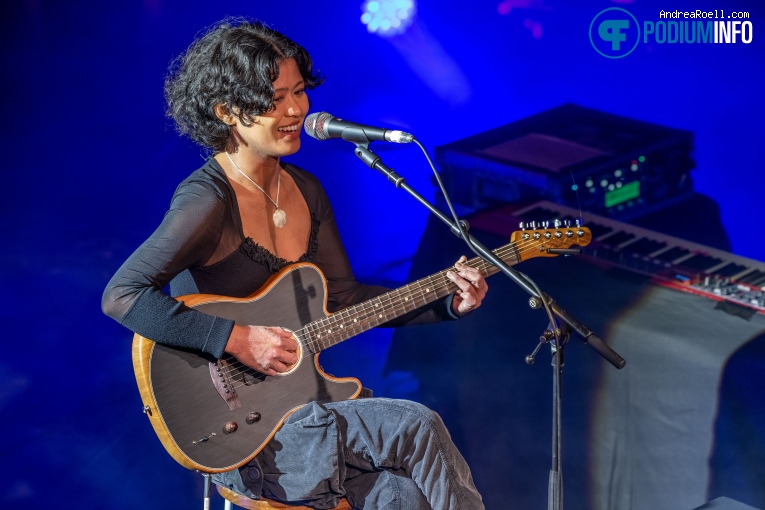 Unflirt op Beabadoobee - 17/03 - Tolhuistuin foto
