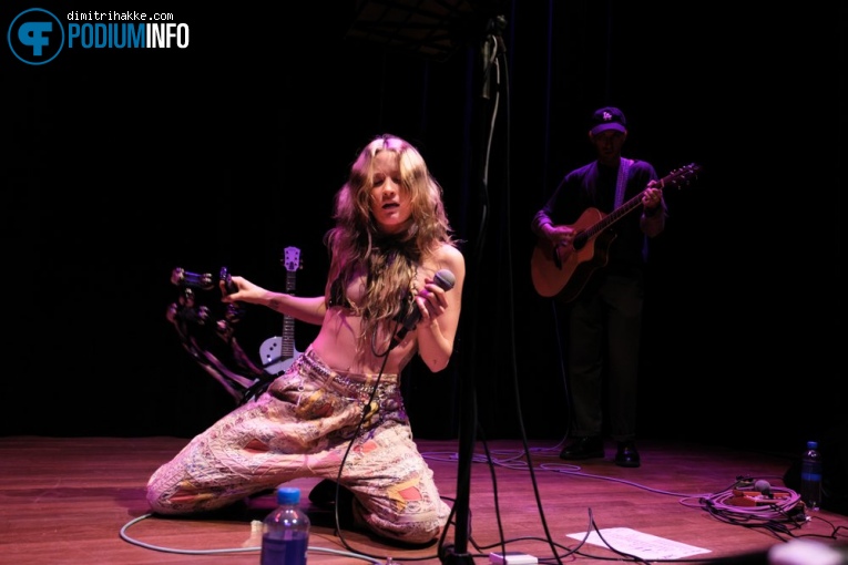 Lauren Ruth Ward op Lauren Ruth Ward - 18/03 - TivoliVredenburg foto