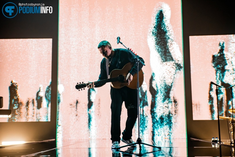 Dermot Kennedy op Dermot Kennedy - 23/03 - 013 foto