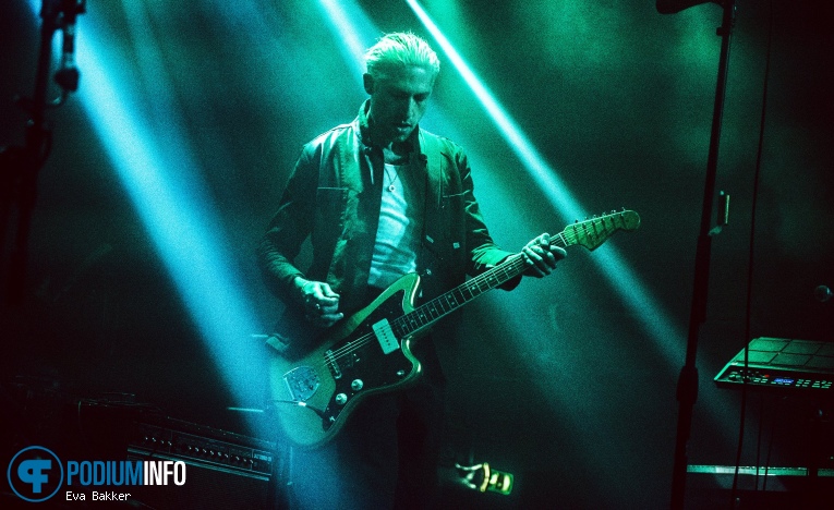 GLU op The Blue Stones - 01/04 - Melkweg foto
