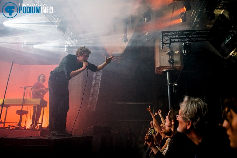 Warhaus op Warhaus - 02/04 - Maassilo foto