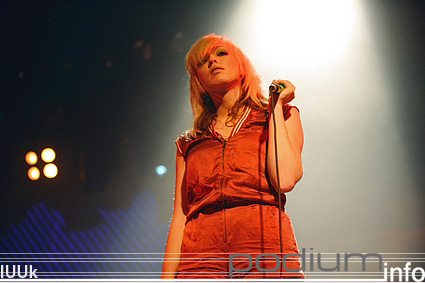 The Ting Tings op The Ting Tings - 9/11 - Melkweg foto