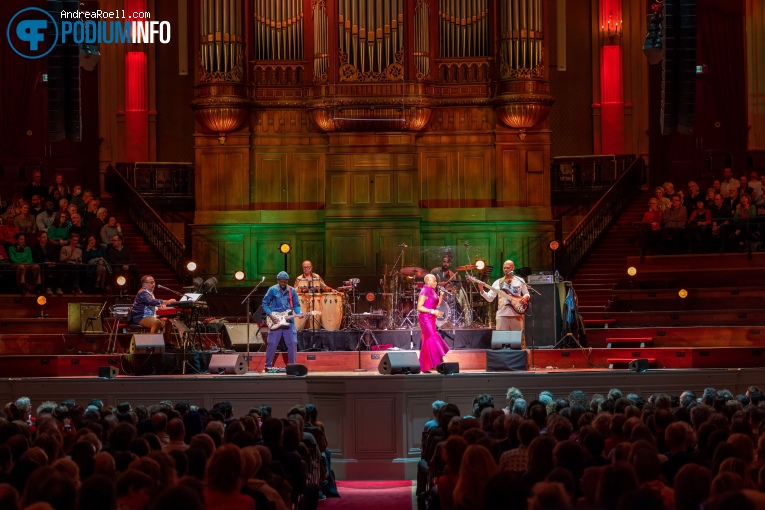 Angelique Kidjo op Angelique Kidjo - 30/04 - Concertgebouw foto