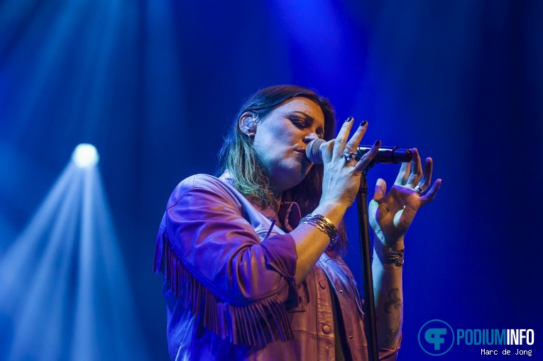Floor Jansen op Floor Jansen - 12/04 - 013 foto