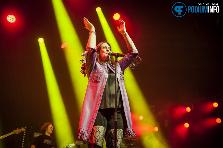 Floor Jansen op Floor Jansen - 12/04 - 013 foto