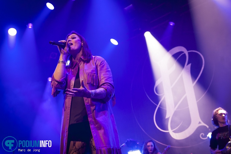 Floor Jansen op Floor Jansen - 12/04 - 013 foto