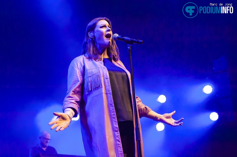 Floor Jansen op Floor Jansen - 12/04 - 013 foto
