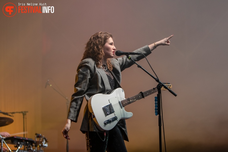 Wies (zangeres) op Paaspop 2023 - zaterdag foto