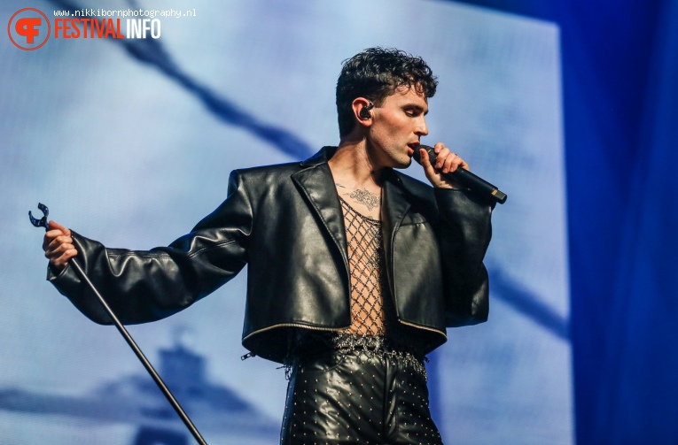 Duncan Laurence op Paaspop 2023 - zaterdag foto