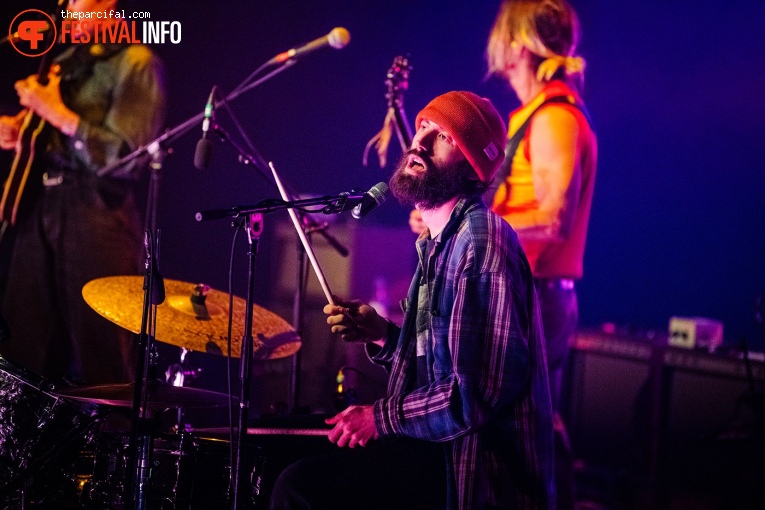 Big Thief op Motel Mozaïque 2023 foto