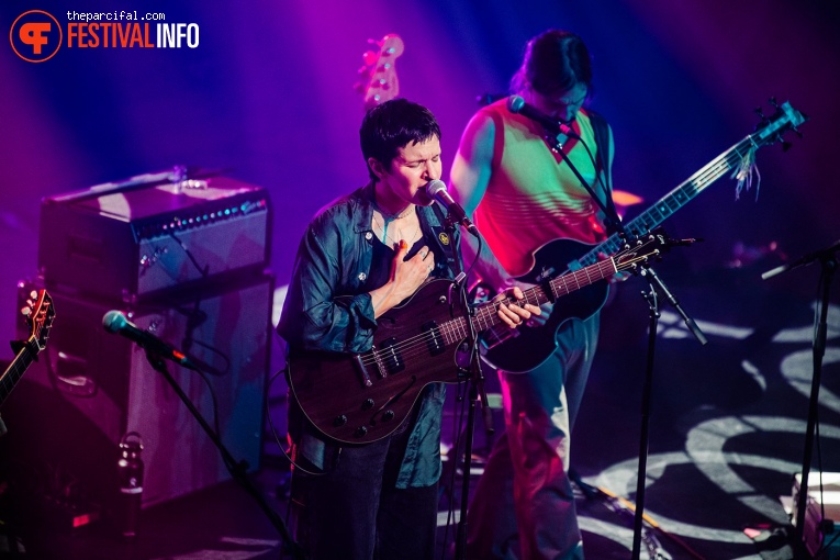 Big Thief op Motel Mozaïque 2023 foto