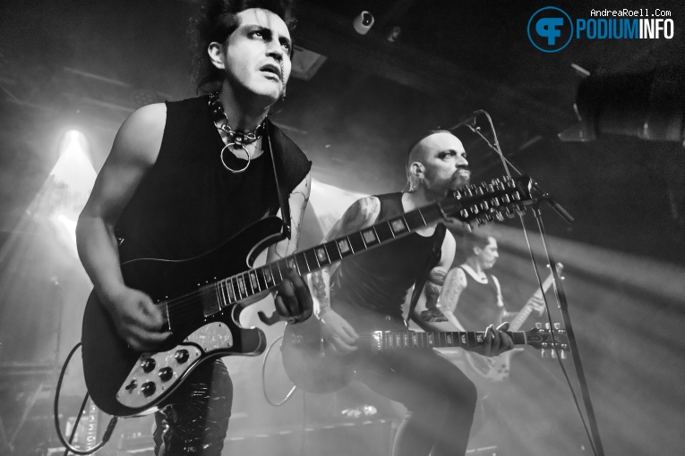 Götterdämmerung op Wavefest X: Whispering Sons + Winter Severity Index + Shad Shadows + G - 15/04 - Baroeg foto