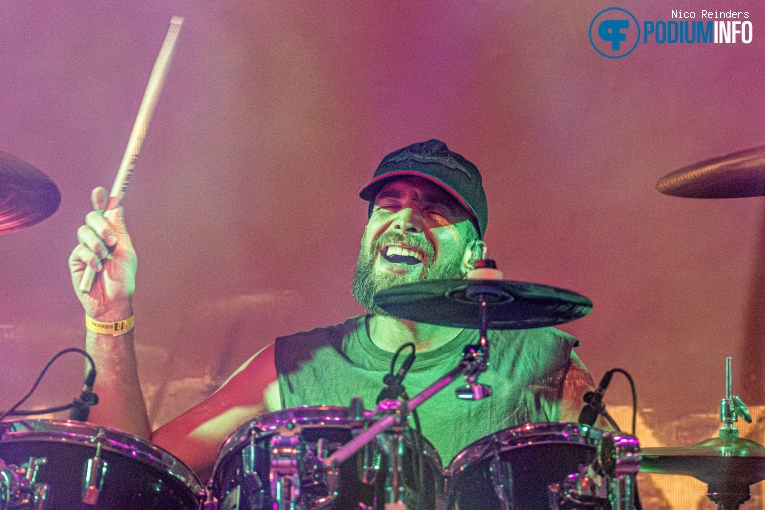 Virtual Symmetry op Threshold  - 21/04 - Boerderij foto