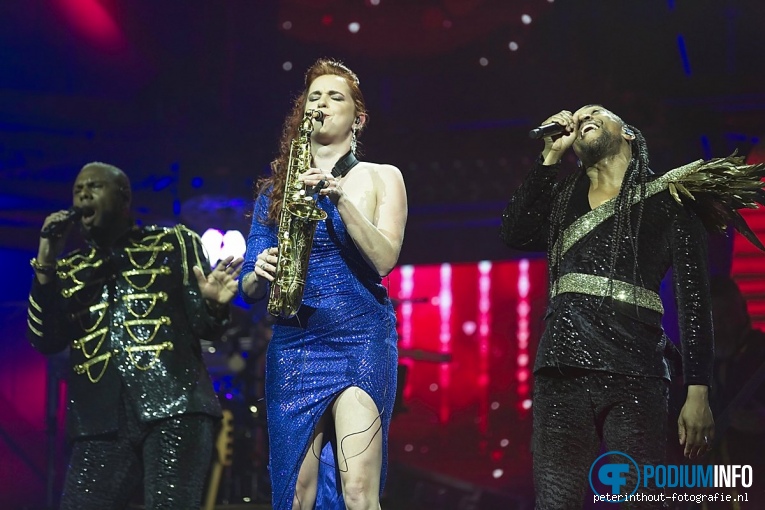 Earth Wind & Fire Experience feat. Al Mc Kay op The Tribute - Live in Concert - 21/04 - Ziggo Dome foto