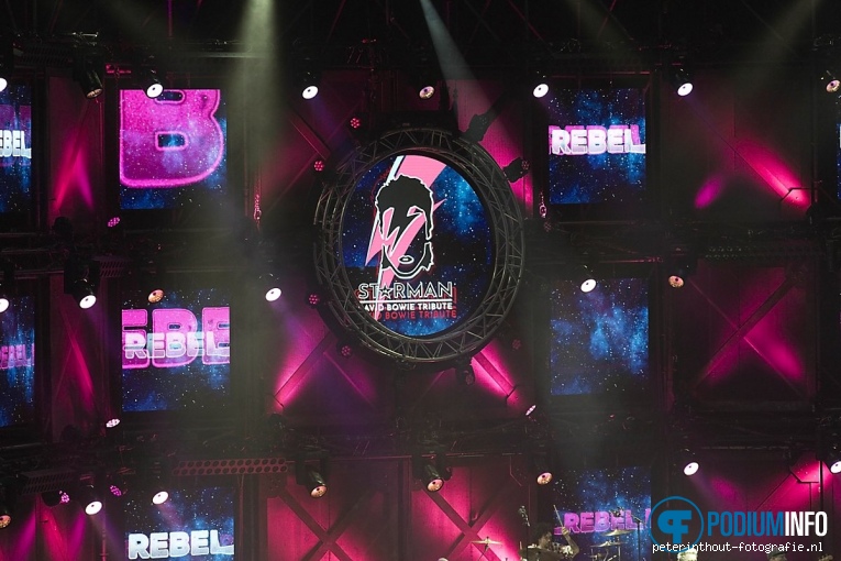 Starman op The Tribute - Live in Concert - 21/04 - Ziggo Dome foto