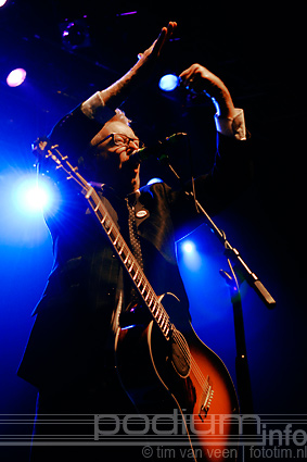Flogging Molly op The Eastpak Antidote Tour 2008 - 11/11 - 013 foto