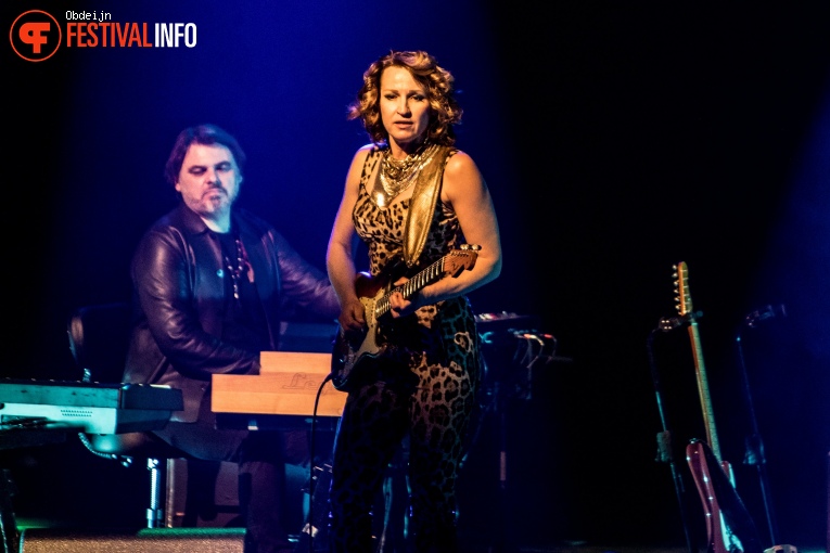 Ana Popovic op Rhythm & Blues Night foto