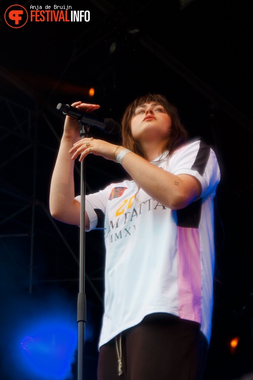 Bente op Bevrijdingsfestival Zuid-Holland 2023 foto
