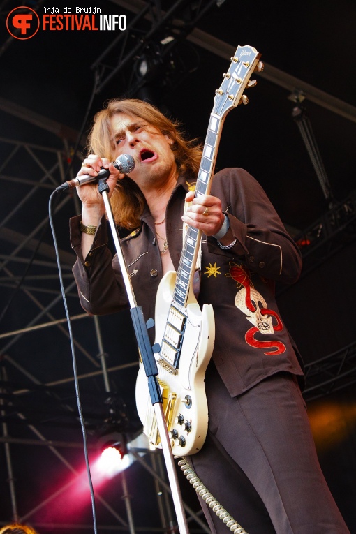 DeWolff op Bevrijdingsfestival Zuid-Holland 2023 foto