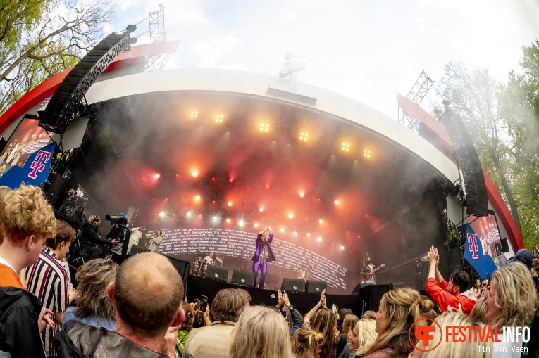 Karsu op Bevrijdingspop Haarlem 2023 foto