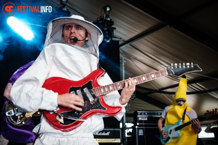 Bumble B. Boy op Bevrijdingsfestival Overijssel 2023 foto