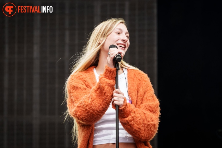 S10 op Bevrijdingsfestival Overijssel 2023 foto