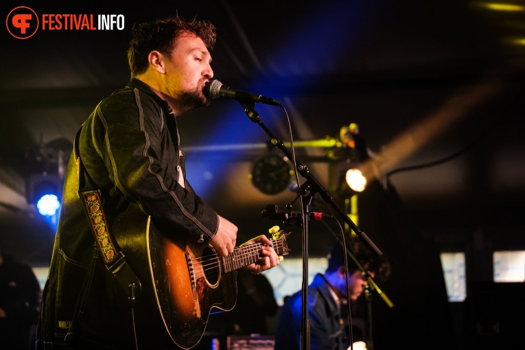 Tim Knol & The Wandering Hearts op Bevrijdingsfestival Overijssel 2023 foto