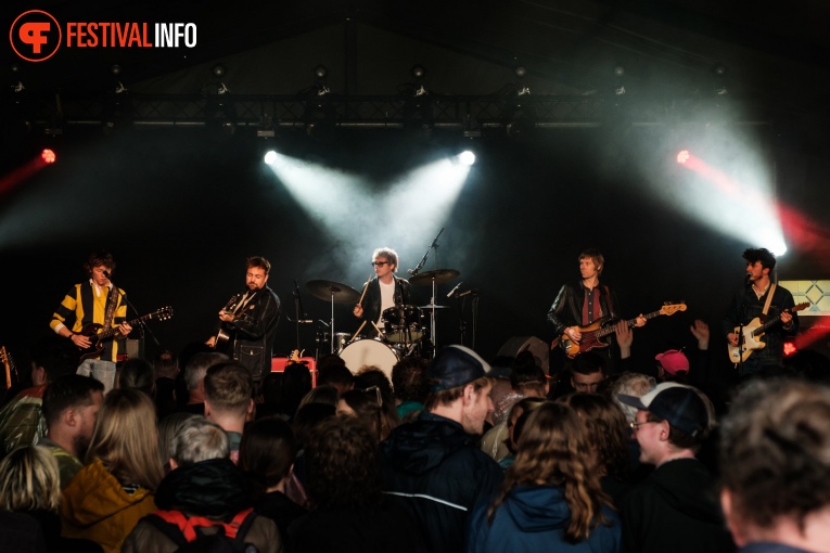 Tim Knol & The Wandering Hearts op Bevrijdingsfestival Overijssel 2023 foto