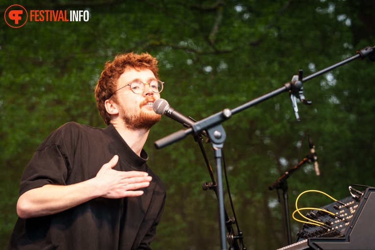 Oh Whale op Bevrijdingsfestival Overijssel 2023 foto