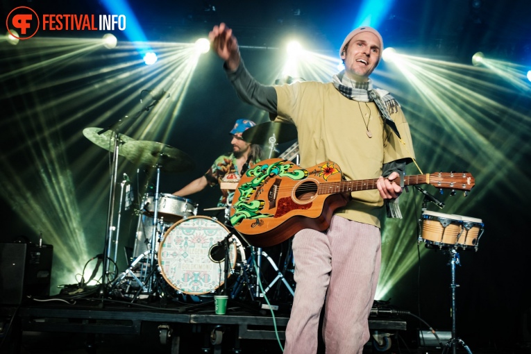 Goldkimono op Bevrijdingsfestival Overijssel 2023 foto