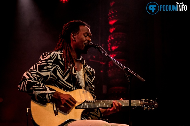 Jeangu Macrooy op Jeangu Macrooy - 19/05 - Luxor Live foto