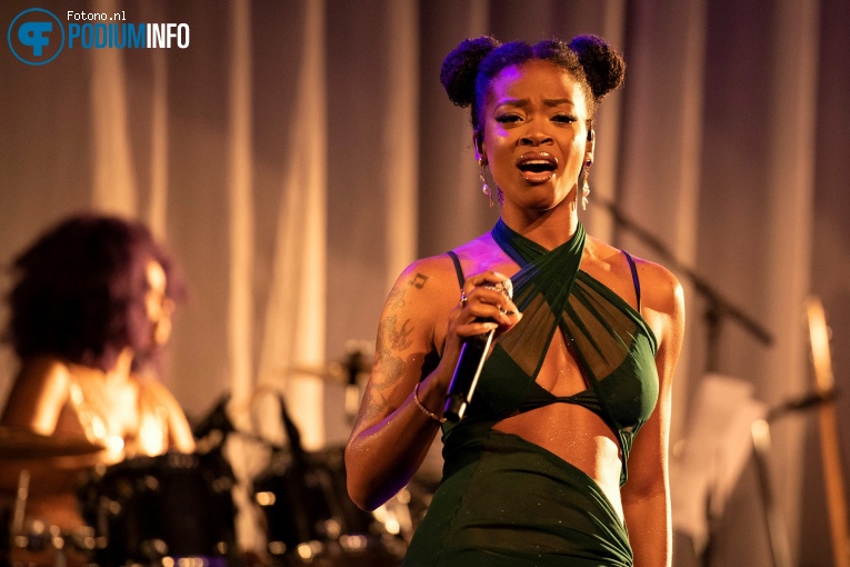 Ari Lennox op Ari Lennox - Age/sex/location Tour - 18/05 - Melkweg foto