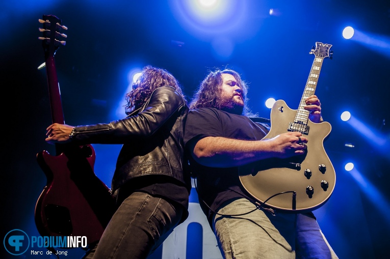 Mammoth WVH op Alter Bridge - 03/06 - 013 foto