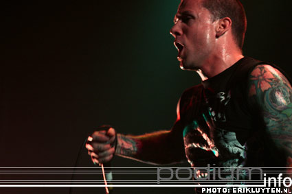Bleeding Through op Bullet For My Valentine - 18/11 - 013 foto