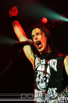 Bullet For My Valentine op Bullet For My Valentine - 18/11 - 013 foto