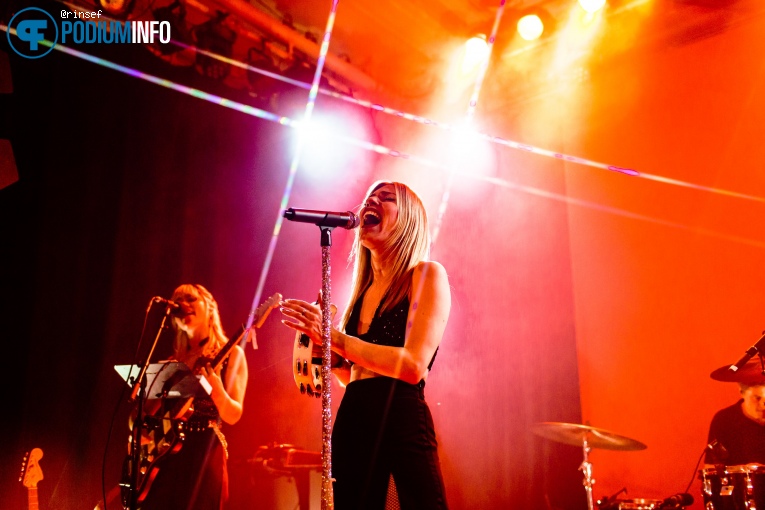 Lov3less op Lov3less - 08/06 - Paradiso foto