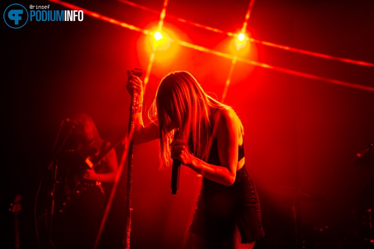 Lov3less op Lov3less - 08/06 - Paradiso foto