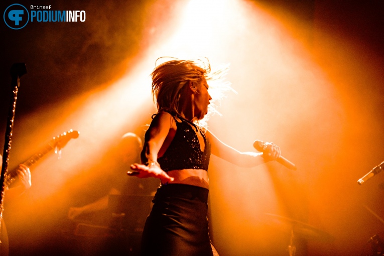 Lov3less op Lov3less - 08/06 - Paradiso foto