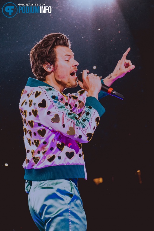 Harry Styles op Harry Styles - Love On Tour - 04/06 - Johan Cruijff Arena foto